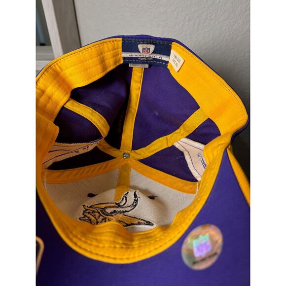 Minnesota Vikings Fitted Hat - OS - Picture 2 of 4